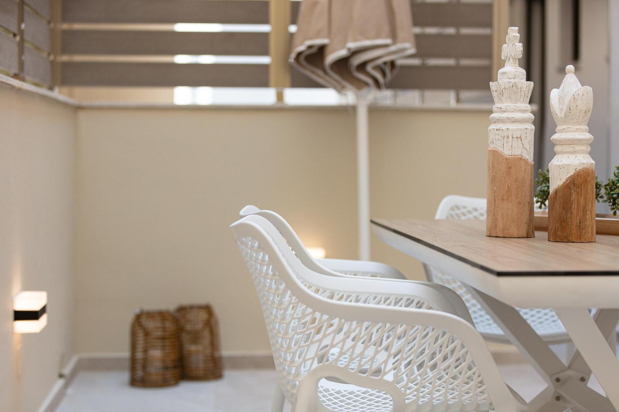 Apartamento Modern Apartment, Up To 6, Close To The Beach!