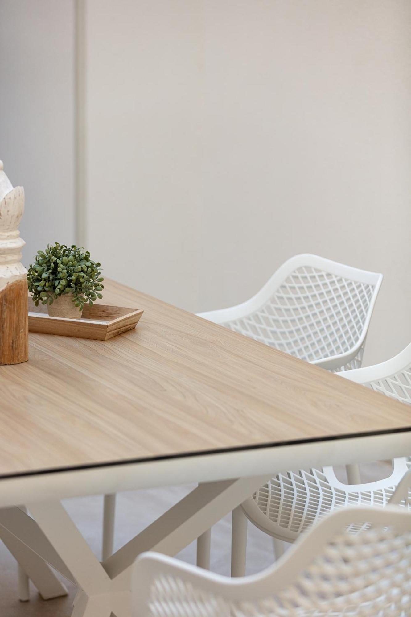 Modern Apartment, Up To 6, Close To The Beach! Rétino