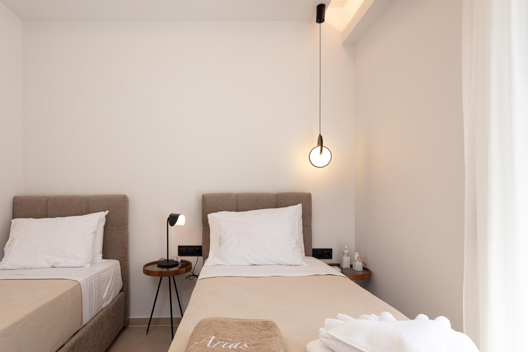 Modern Apartment, Up To 6, Close To The Beach! *