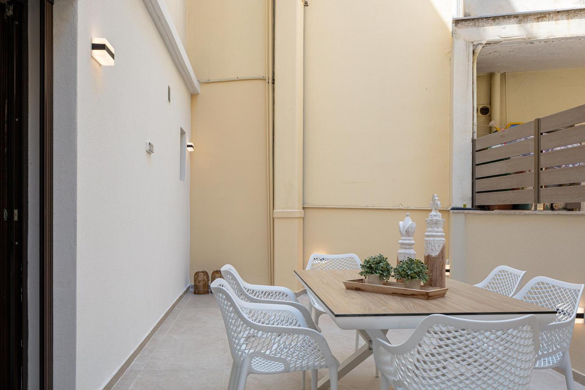 Apartamento Modern Apartment, Up To 6, Close To The Beach! Rétino